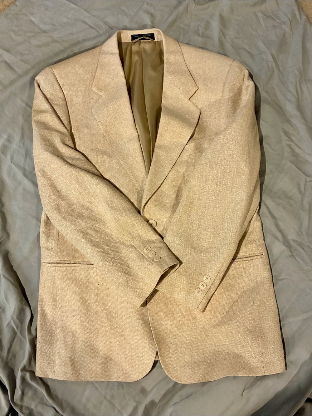 Men's Beige 100% silk Blazer - Classic Single-Breasted Style